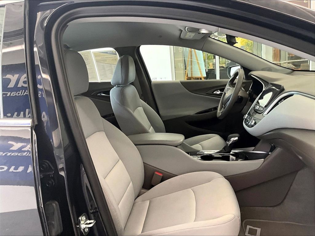 Used 2022 Chevrolet Malibu LS w/ Driver Confidence Package II image 11