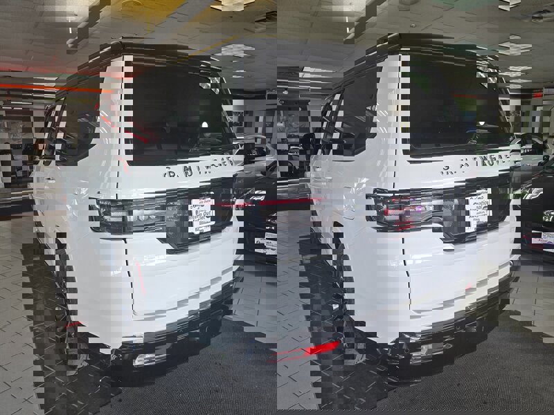 Used 2024 Jeep Grand Wagoneer L Series II w/ Quick Order Packagew 28T image 5