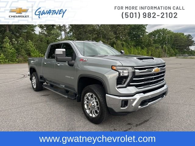 Used 2024 Chevrolet Silverado 2500 LTZ w/ LTZ Convenience Package AWD/4WD video 3