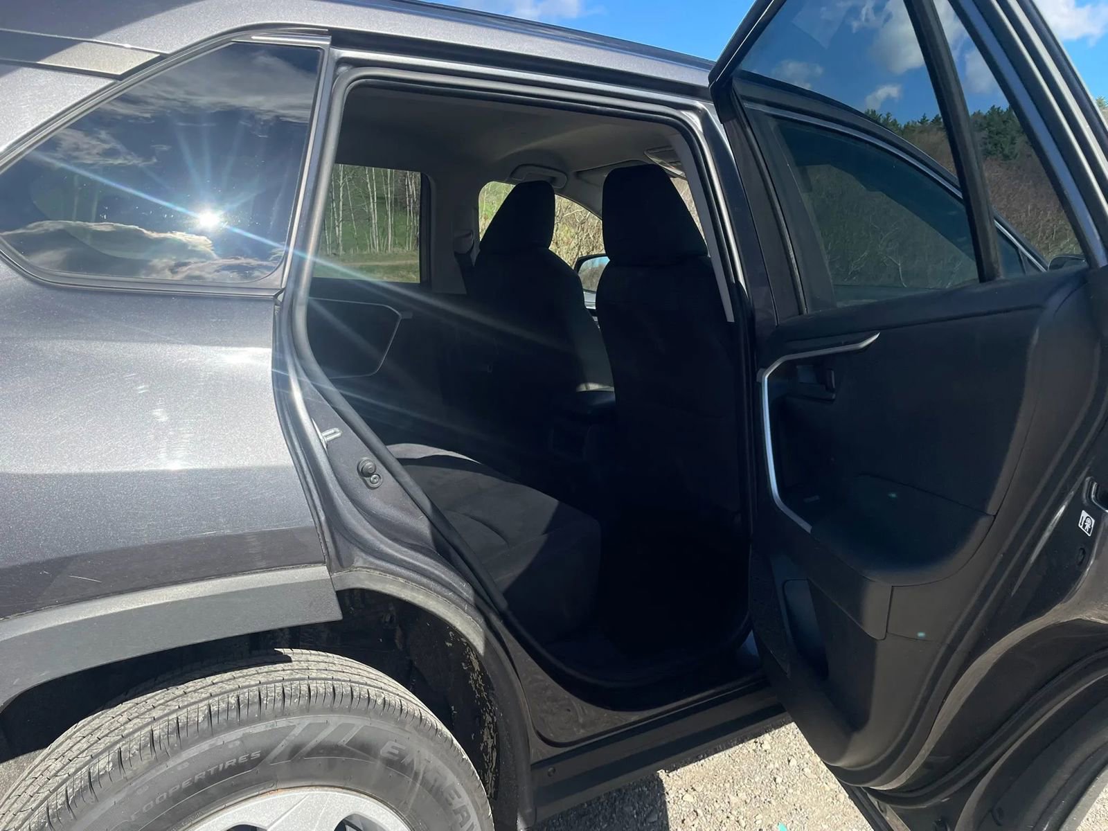 Used 2019 Toyota RAV4 LE AWD/4WD image 23