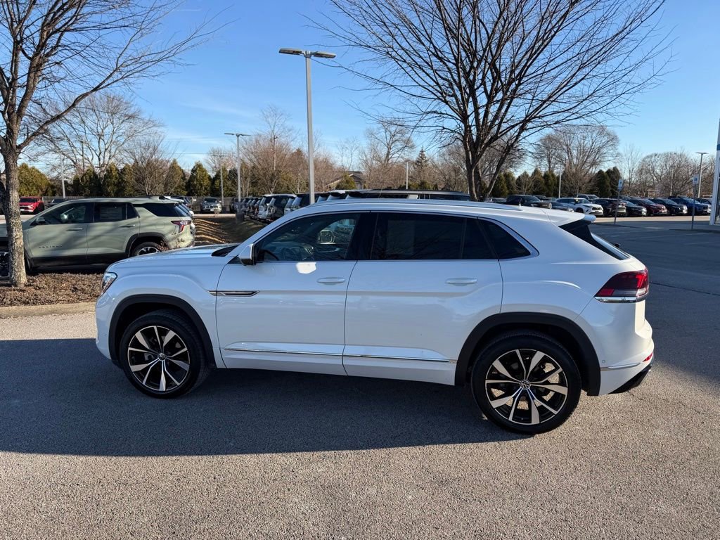 Used 2024 Volkswagen Atlas Cross Sport SEL Premium R-Line image 8