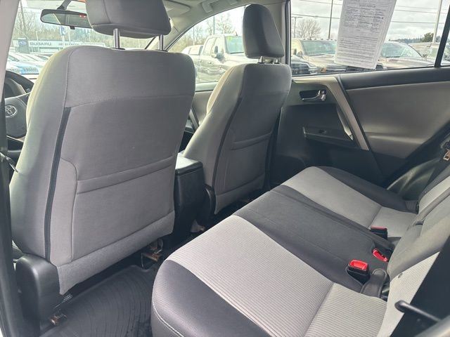 Used 2015 Toyota RAV4 XLE image 18