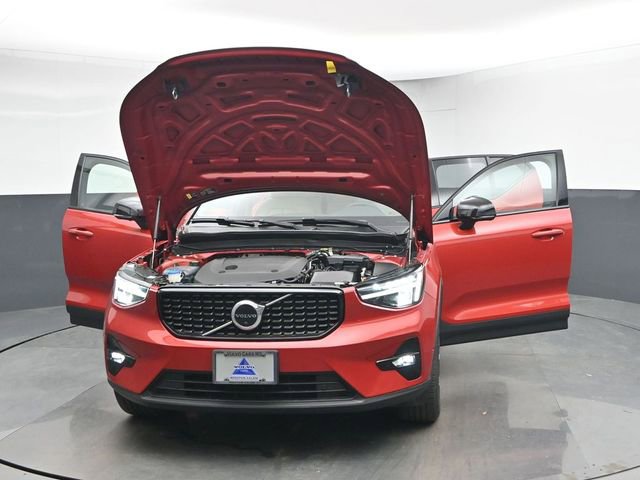 Used 2023 Volvo XC40 B5 Plus w/ Driver Assist Package AWD/4WD image 55