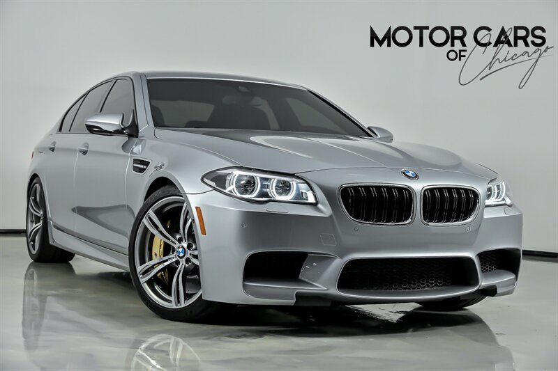 Used 2016 BMW M5 RWD image 1