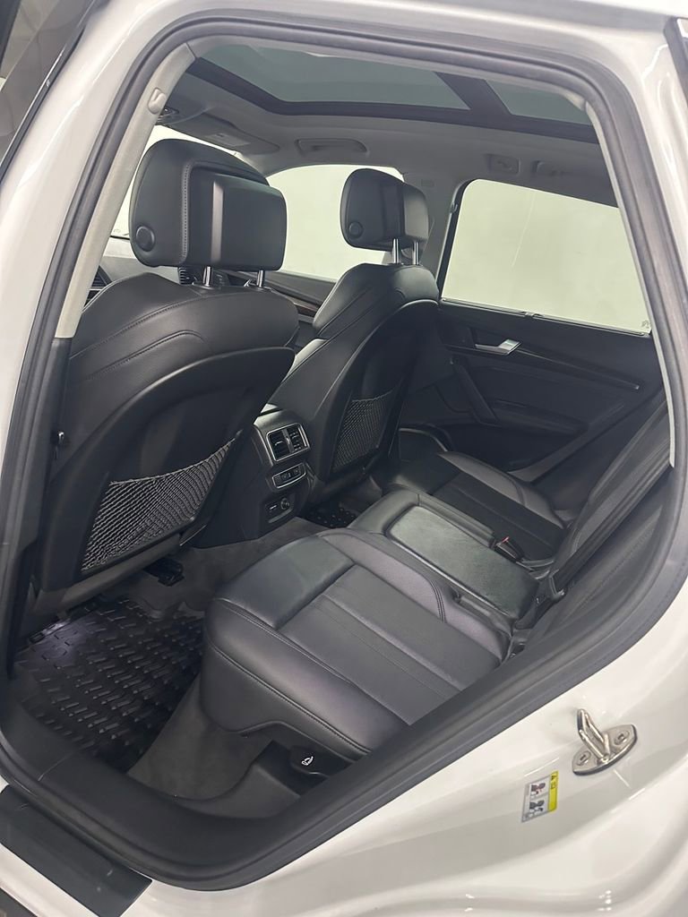 Used 2019 Audi Q5 2.0T Premium Plus w/ Premium Plus Package AWD/4WD image 29
