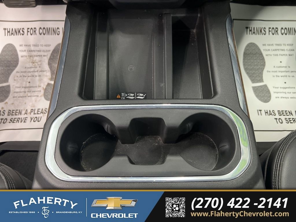 Used 2022 Chevrolet Silverado 1500 High Country w/ Technology Package image 32