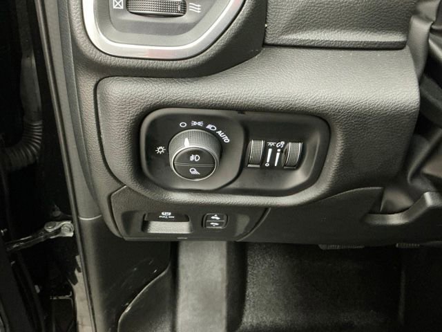 Used 2025 RAM 1500 Laramie w/ Sport Appearance Package image 23