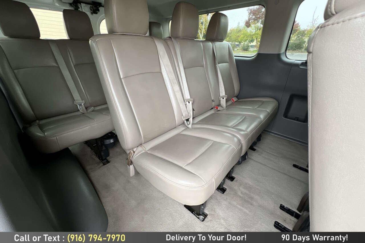 Used 2013 Nissan NV 3500 SL w/ Technology Pkg image 20