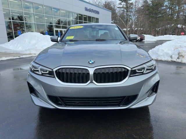 Used 2025 BMW 330i xDrive Sedan w/ Convenience Package image 2