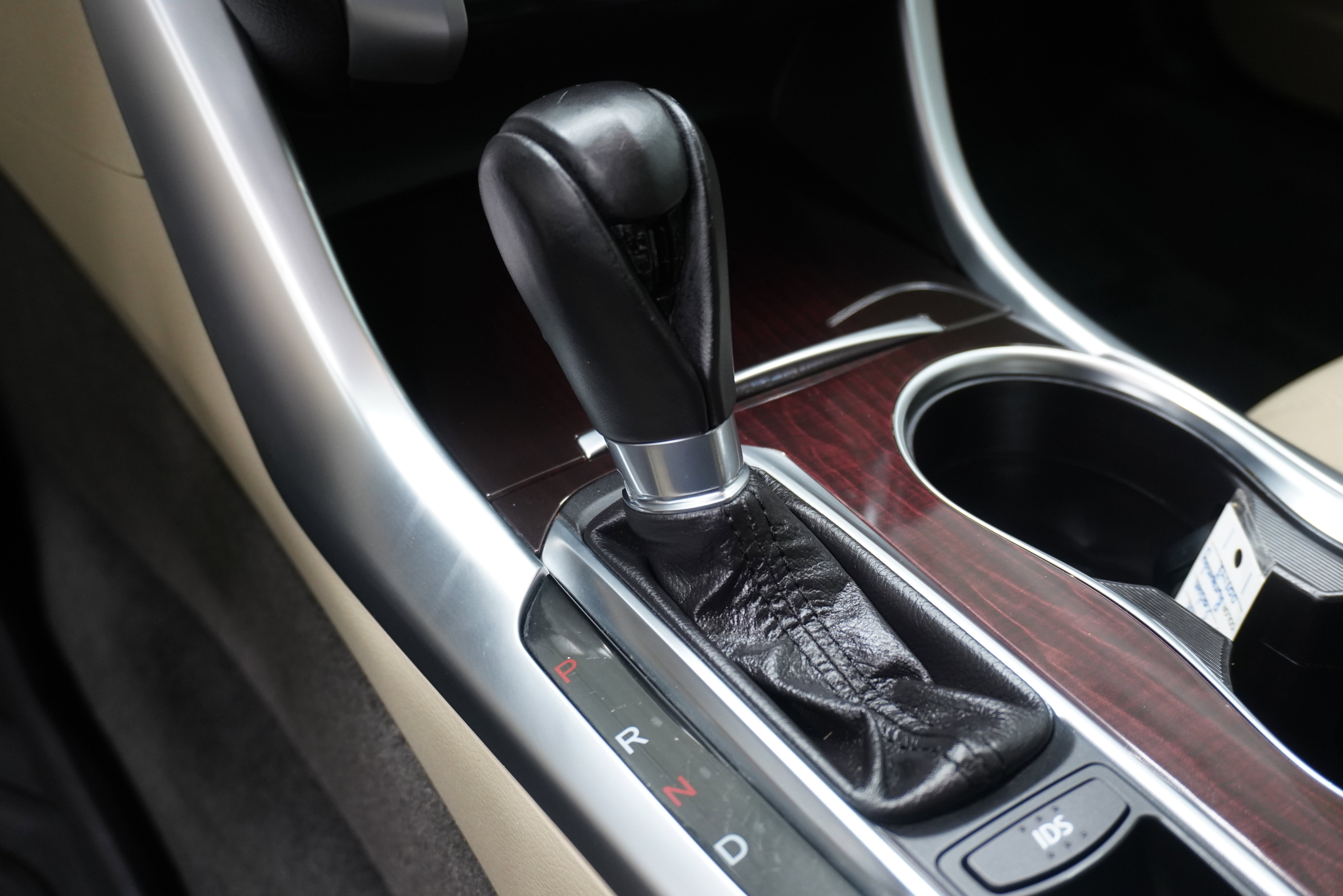 Used 2015 Acura TLX w/ Technology Package FWD image 25