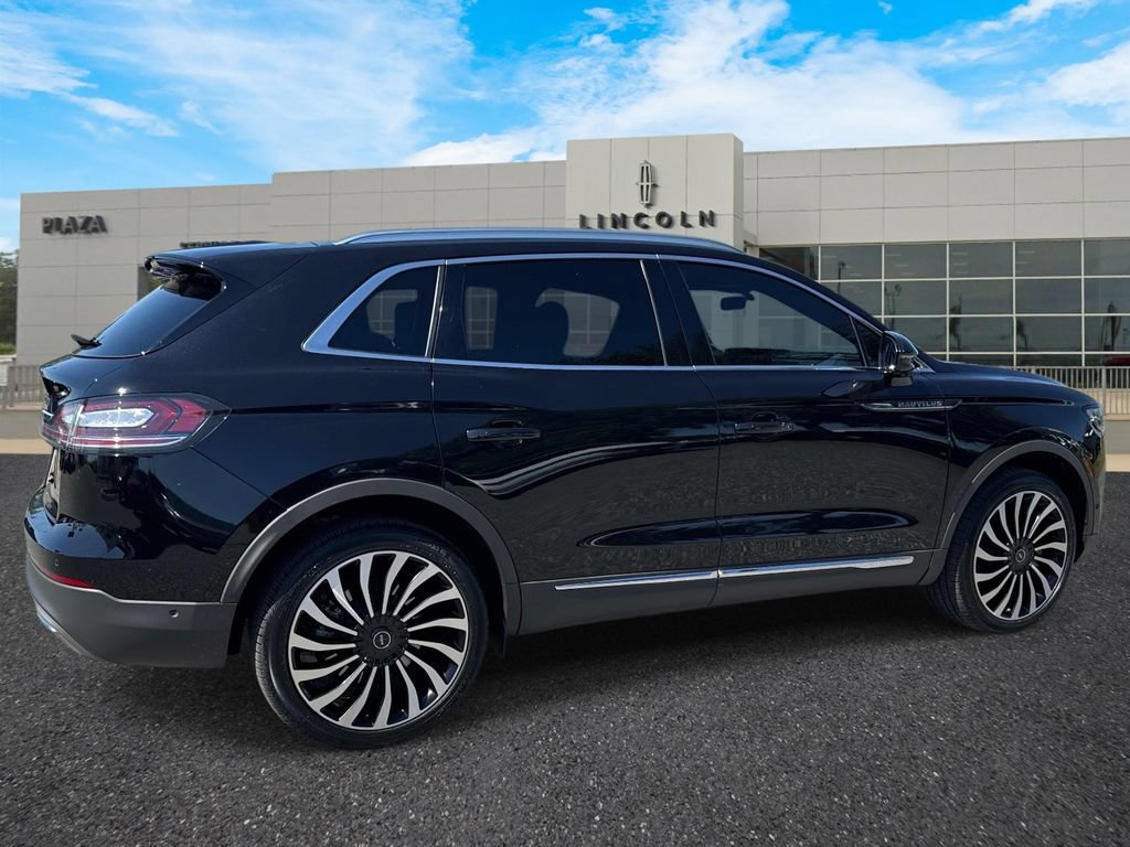 Certified 2023 Lincoln Nautilus Black Label AWD/4WD image 3