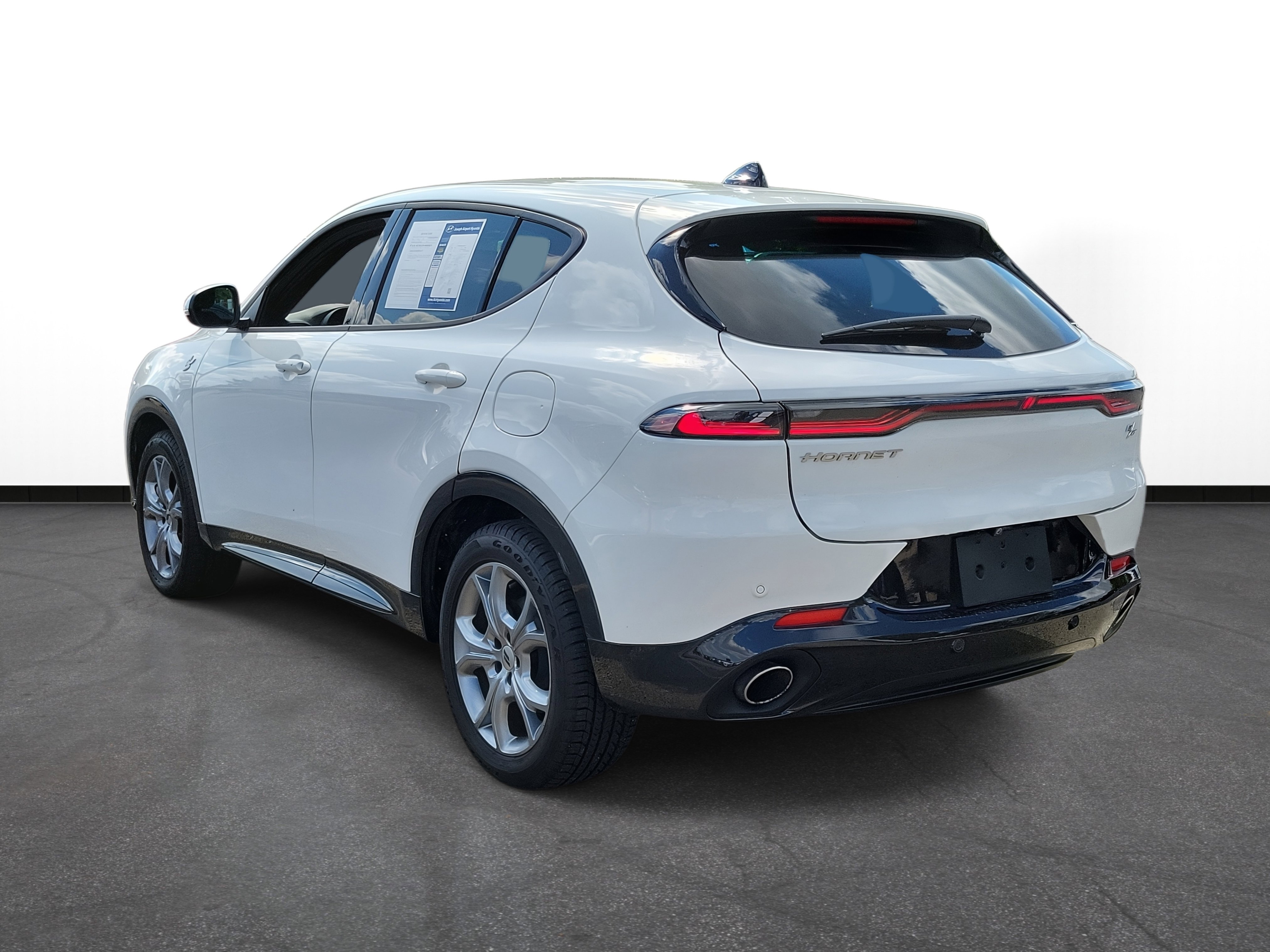 Used 2024 Dodge Hornet R/T image 3