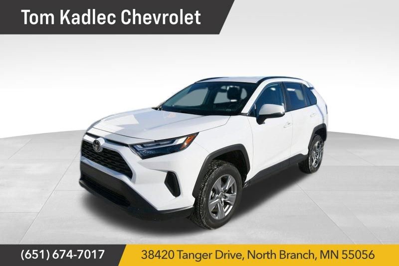 Used 2025 Toyota RAV4 XLE AWD/4WD image 1