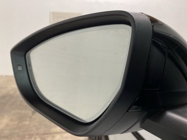 Used 2024 Audi Q8 e-tron Prestige w/ Prestige Package image 95