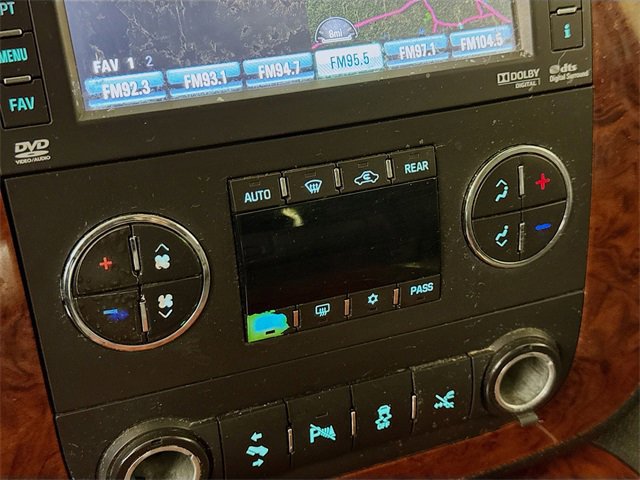 Used 2012 Chevrolet Tahoe LTZ image 18