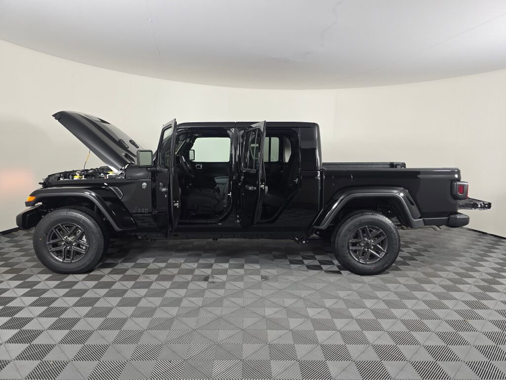 New 2026 Jeep Gladiator Sport image 16