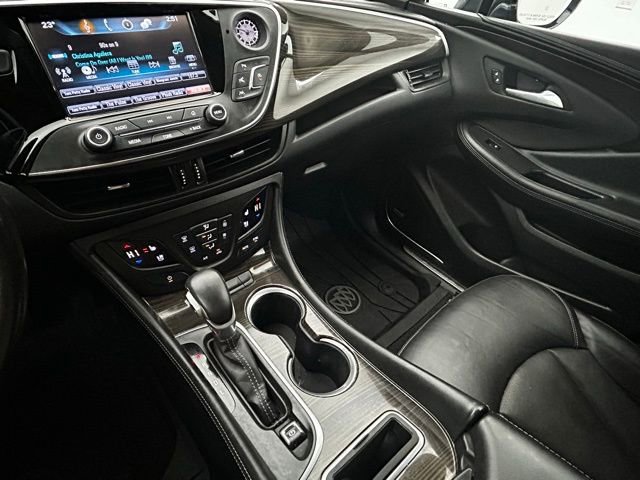 Used 2020 Buick Envision Premium image 32