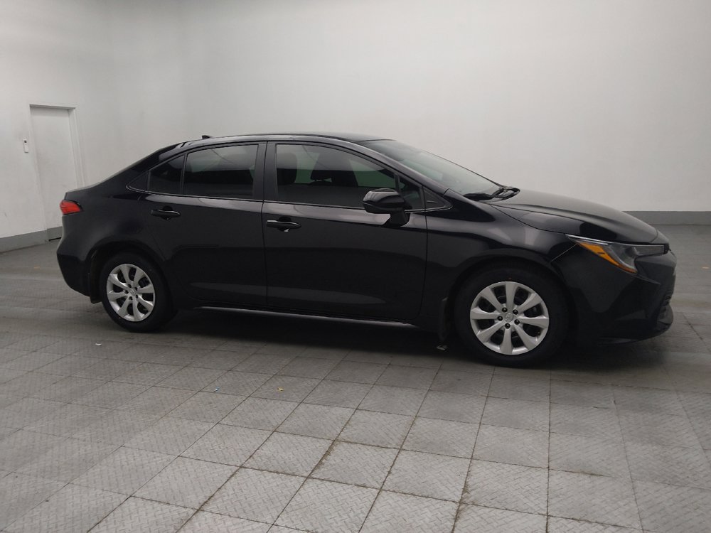 Used 2025 Toyota Corolla LE FWD image 11