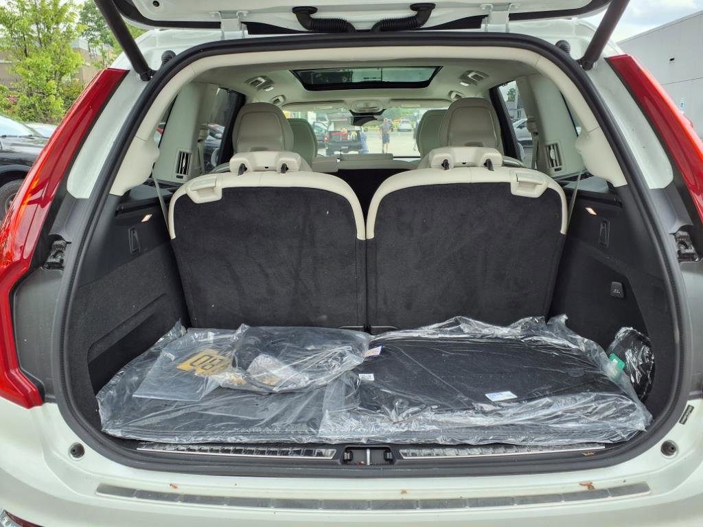 Used 2025 Volvo XC90 T8 Ultra w/ Protection Package Premier image 26