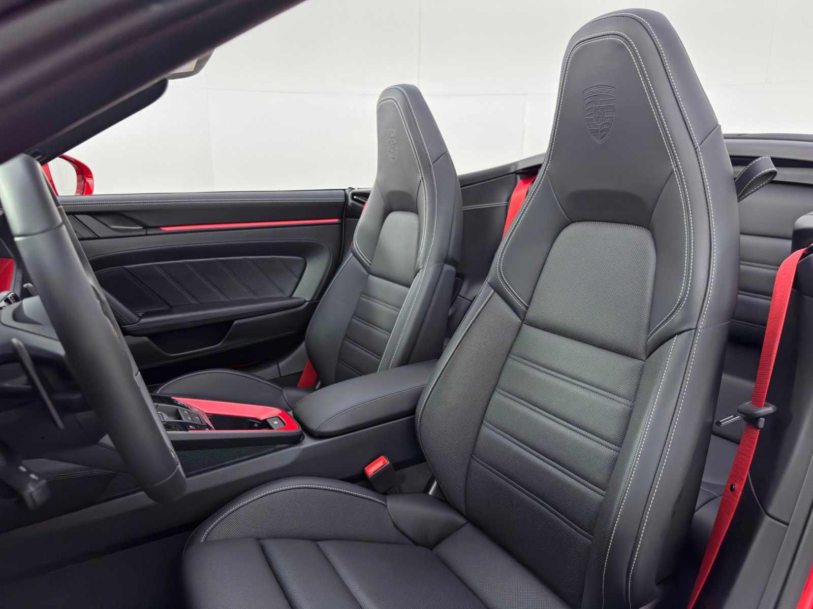 Used 2025 Porsche 911 Carrera RWD image 42