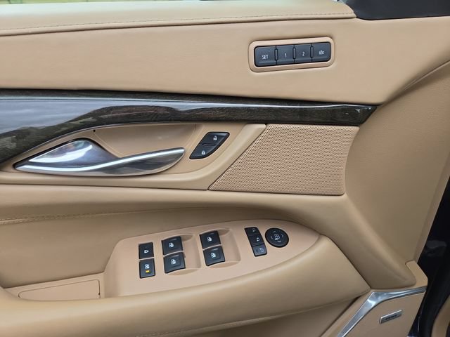 Used 2019 Cadillac Escalade Platinum AWD/4WD image 16