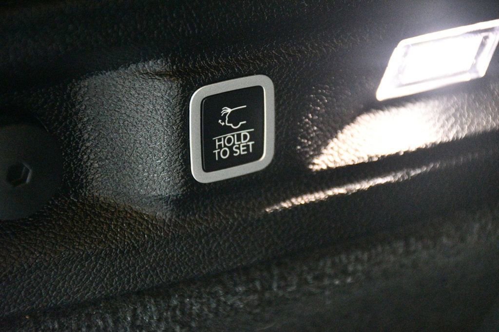 Used 2021 Jeep Grand Cherokee L Overland w/ Luxury Tech Group IV image 79