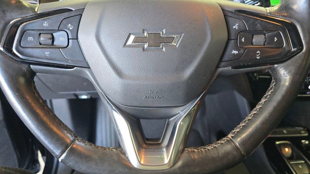 Certified 2022 Chevrolet Bolt EUV LT w/ Convenience Package image 2