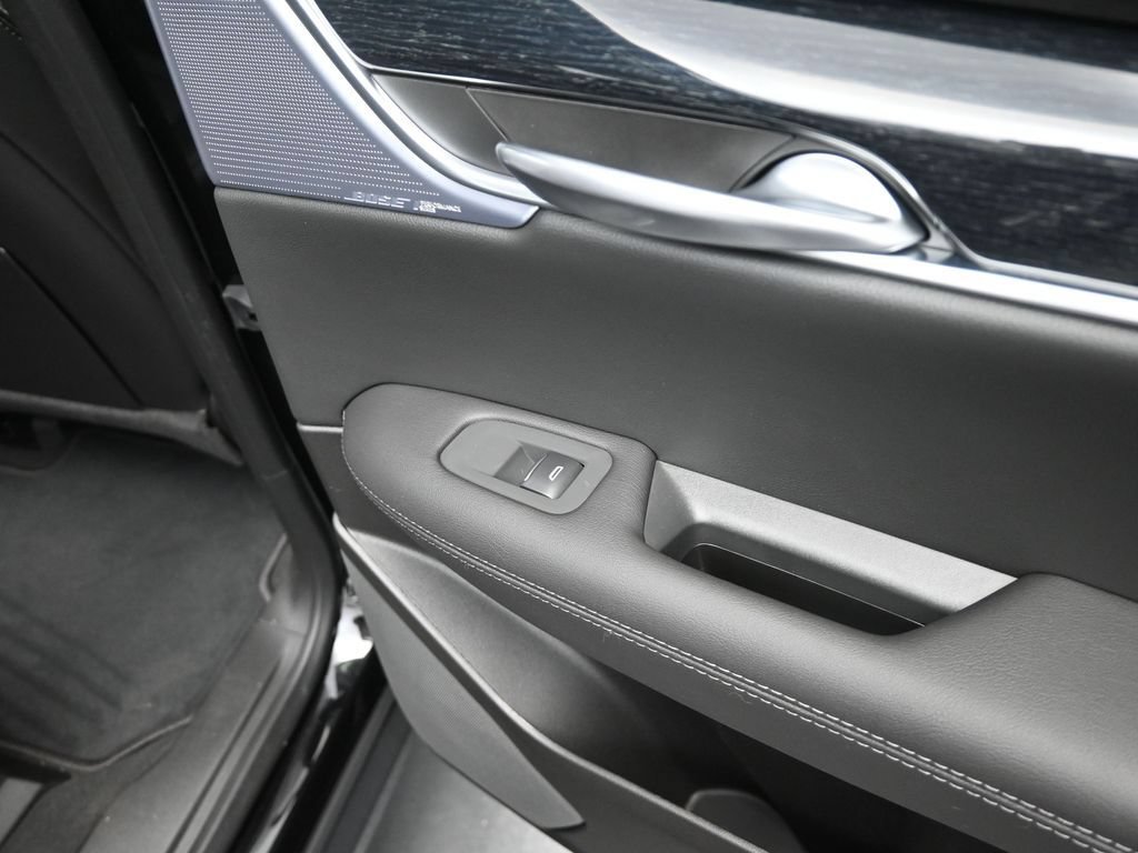 New 2026 Cadillac XT5 Premium Luxury FWD image 25