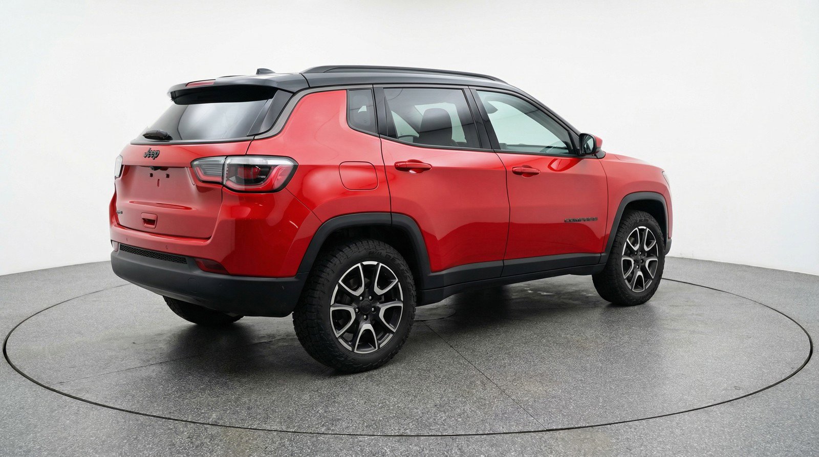 Used 2025 Jeep Compass Trailhawk image 9
