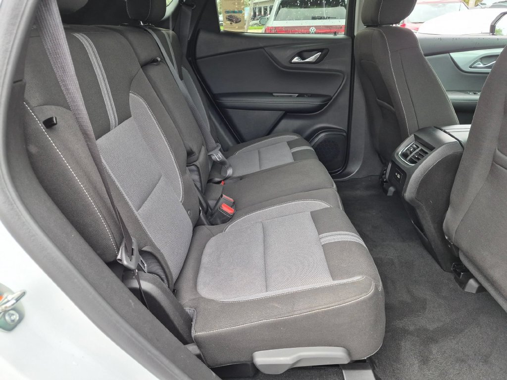 Used 2025 Chevrolet Blazer LT FWD image 28