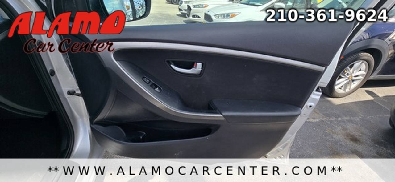 Used 2016 Hyundai Elantra GT FWD image 18