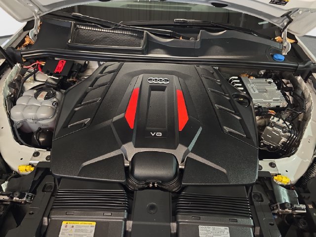 Used 2023 Audi SQ7 Premium Plus w/ Executive Package AWD/4WD image 34