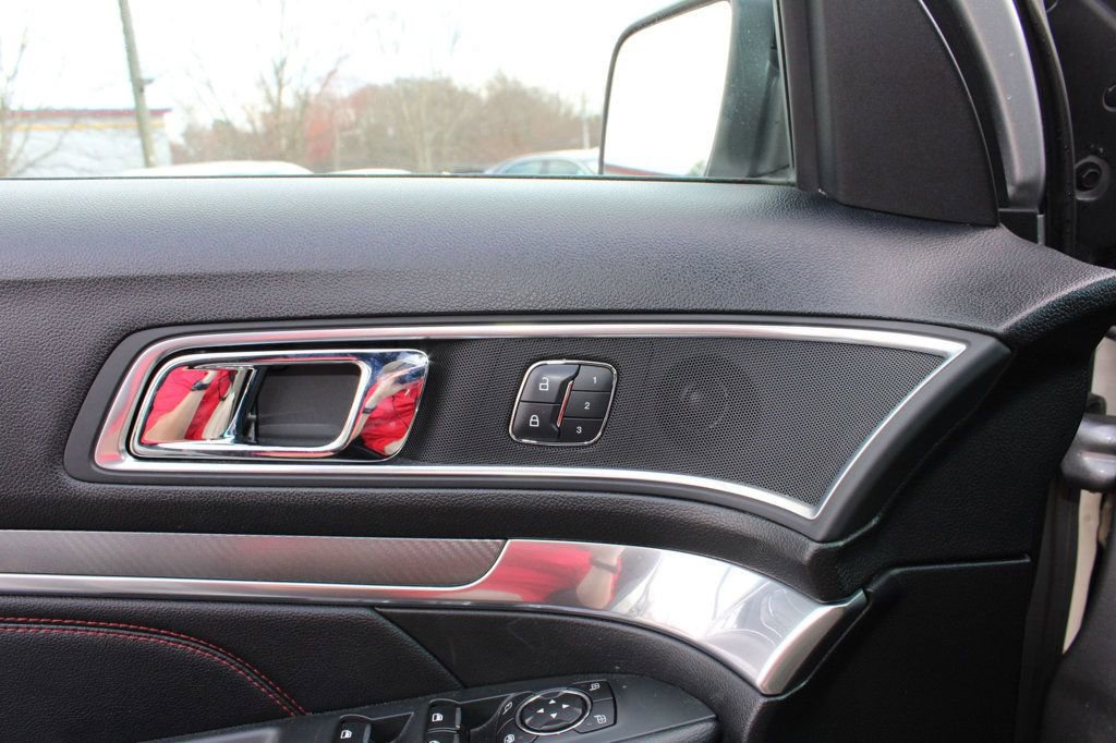 Used 2016 Ford Explorer Sport w/ Equipment Group 401A AWD/4WD image 23