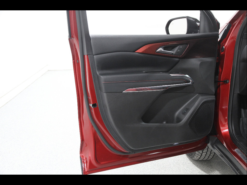 Certified 2026 Chevrolet Traverse Z71 w/ LPO, Floor Liner Package image 4