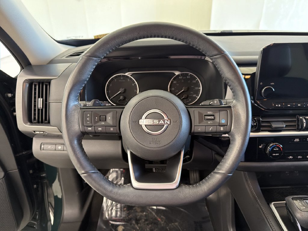 Certified 2025 Nissan Pathfinder SL FWD image 34