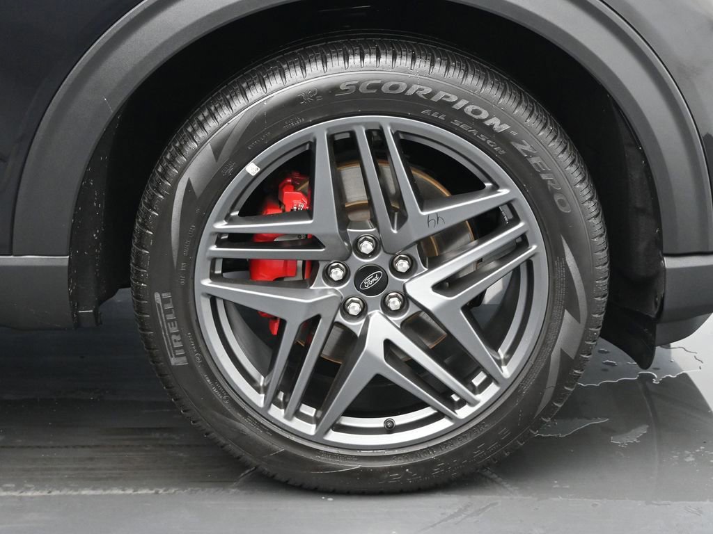 Used 2025 Ford Explorer ST-Line w/ ST-Line Street Pack image 25