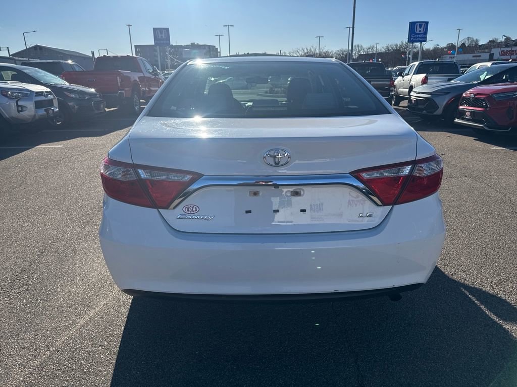 Used 2017 Toyota Camry LE image 6