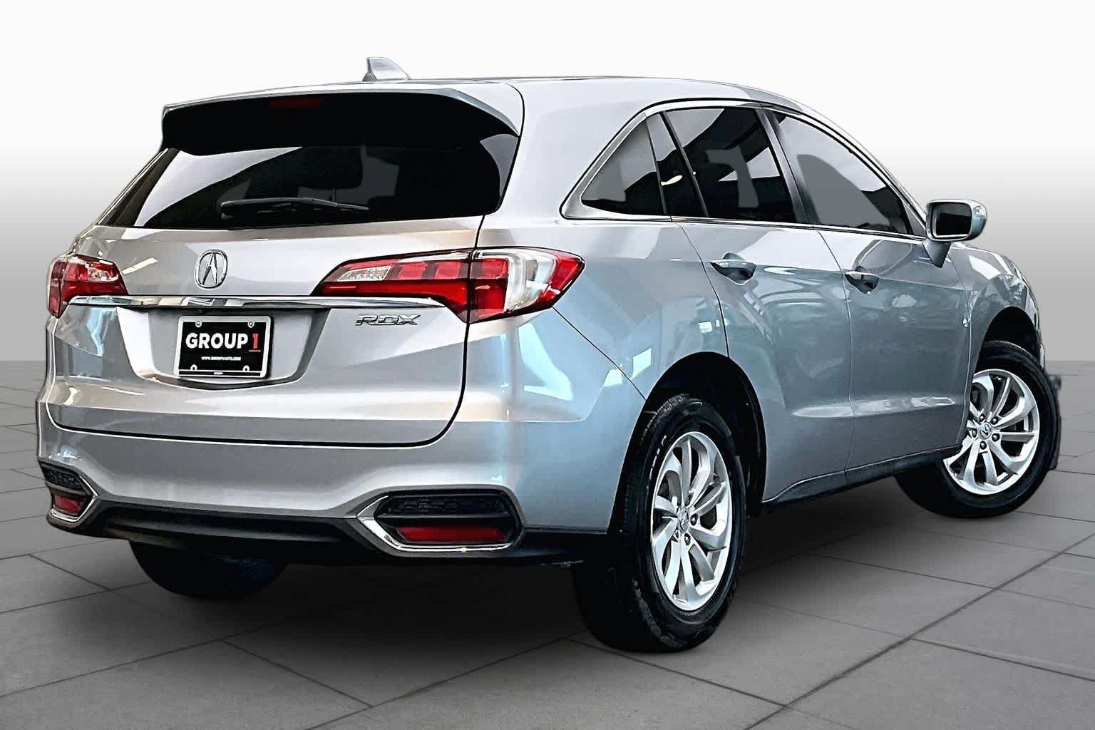 Used 2017 Acura RDX w/ Technology Package FWD image 12
