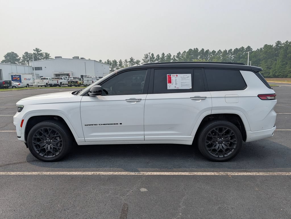 Used 2023 Jeep Grand Cherokee L Summit AWD/4WD image 23