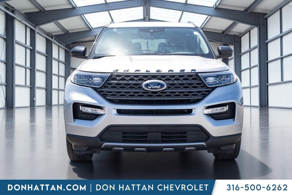 Used 2022 Ford Explorer XLT w/ Equipment Group 202A AWD/4WD image 24