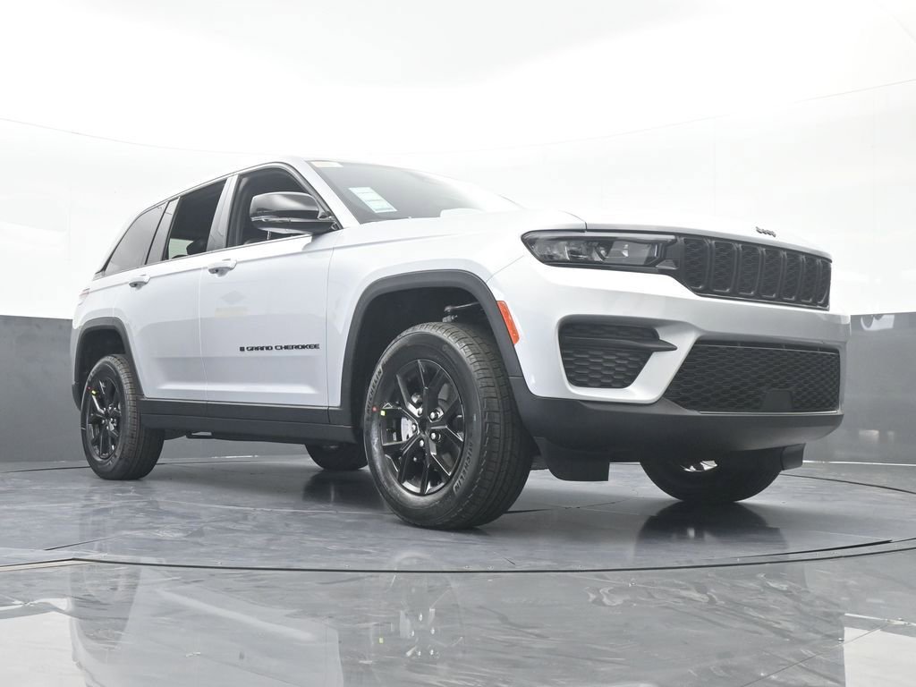 New 2025 Jeep Grand Cherokee Altitude image 56
