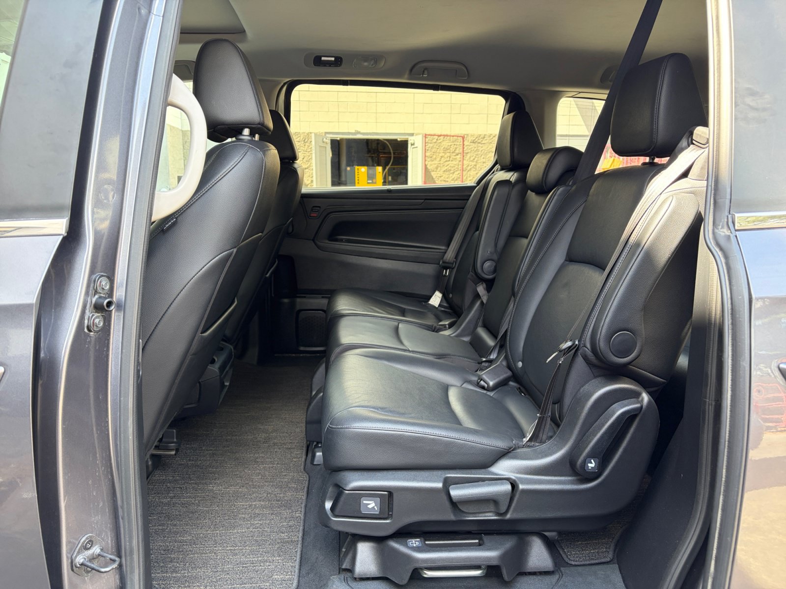 Used 2025 Honda Odyssey EX-L image 23