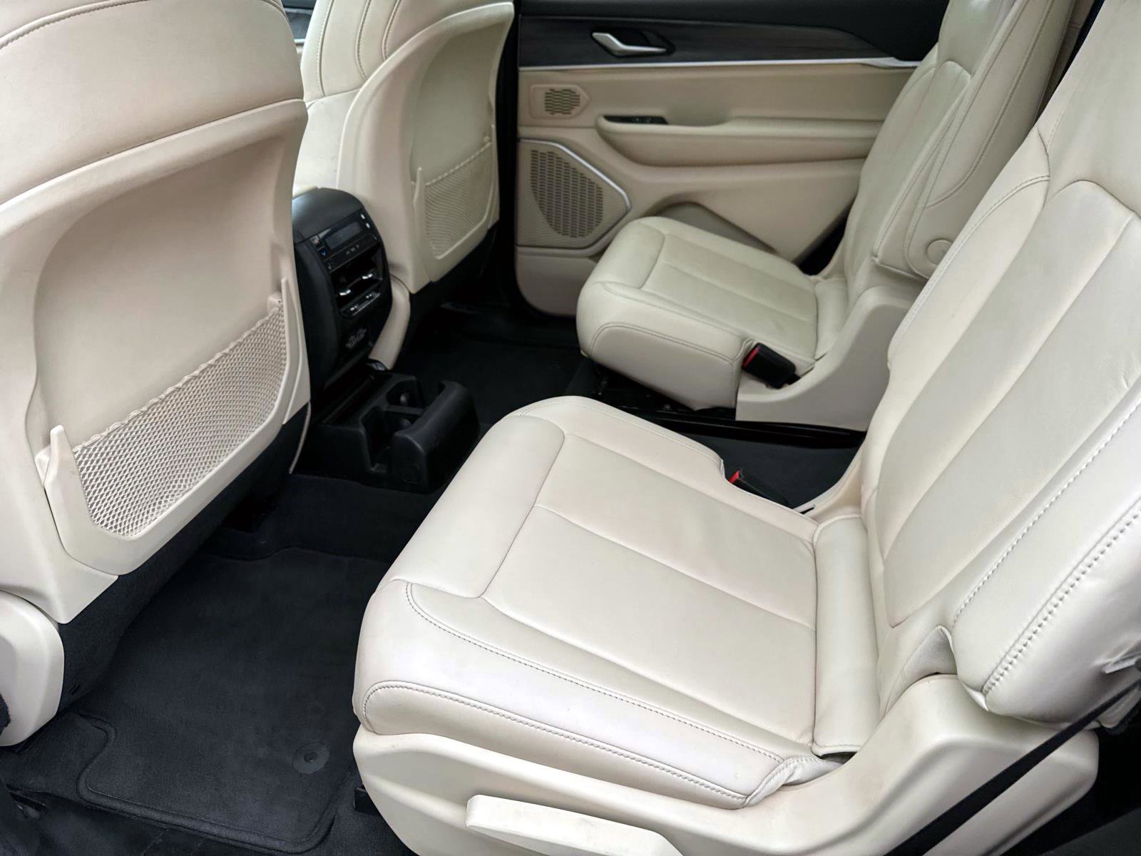 Used 2021 Jeep Grand Cherokee L Limited w/ MOPAR Finishing Package image 15