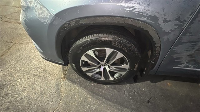 Used 2023 Toyota Highlander XLE image 36