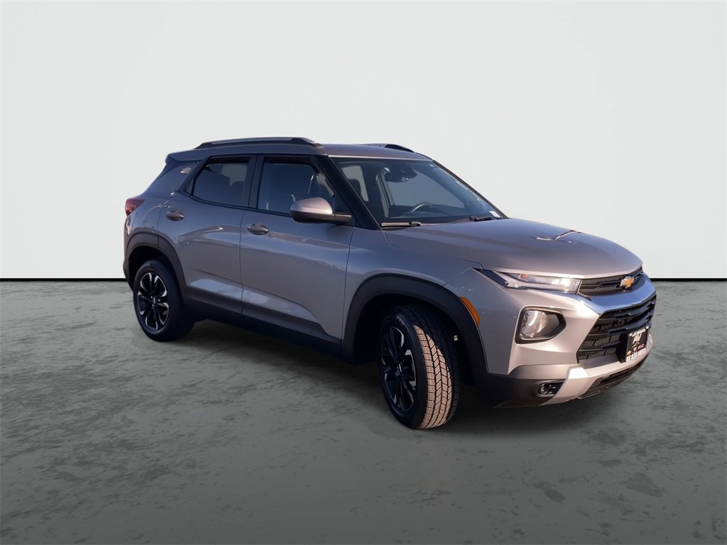 Used 2023 Chevrolet TrailBlazer LT w/ Convenience Package image 2