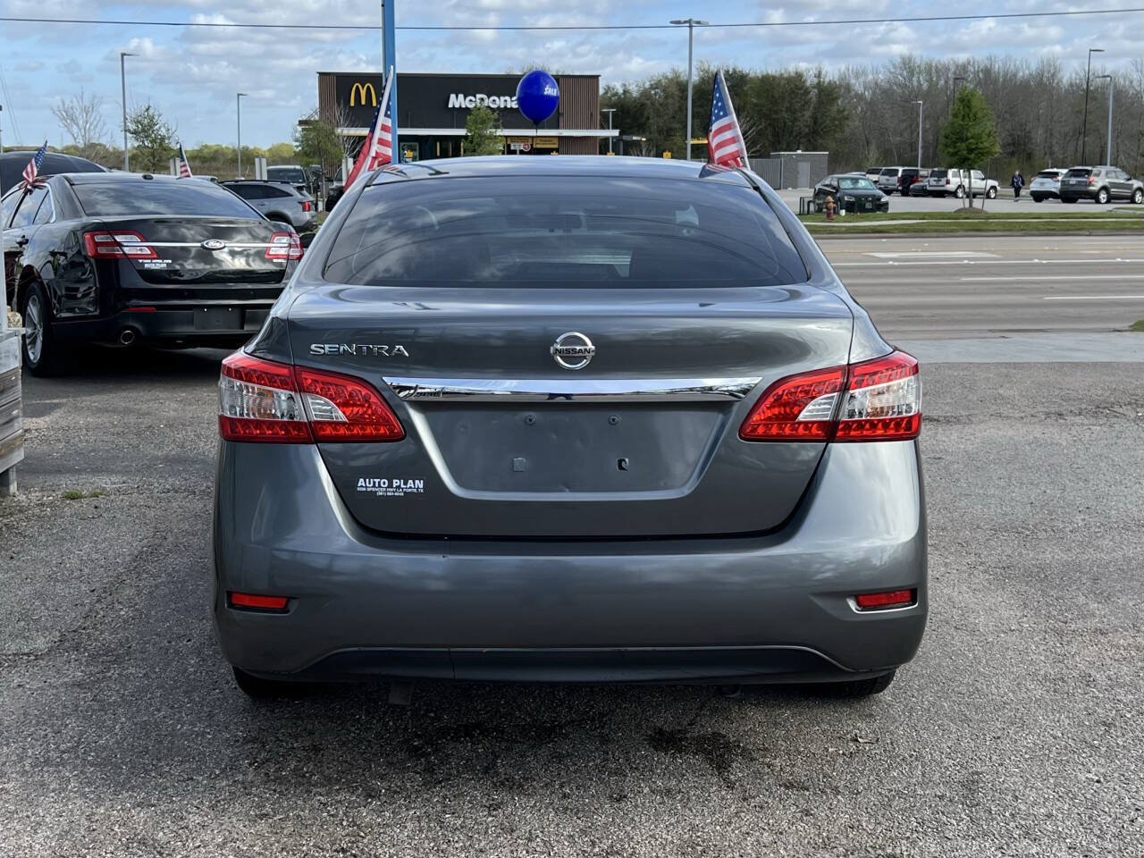 Used 2015 Nissan Sentra S FWD image 7