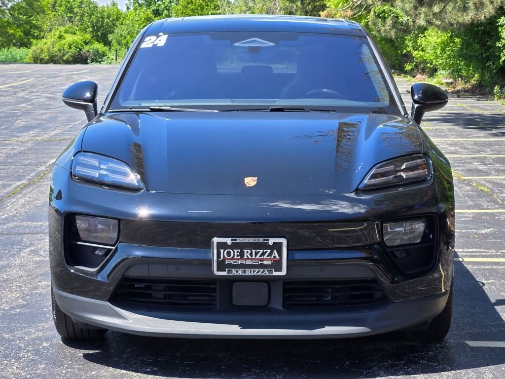 Certified 2024 Porsche Macan 4 Electric image 10