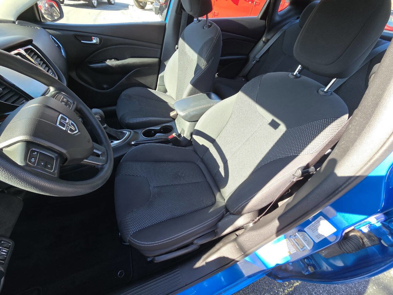 Used 2016 Dodge Dart SXT image 10