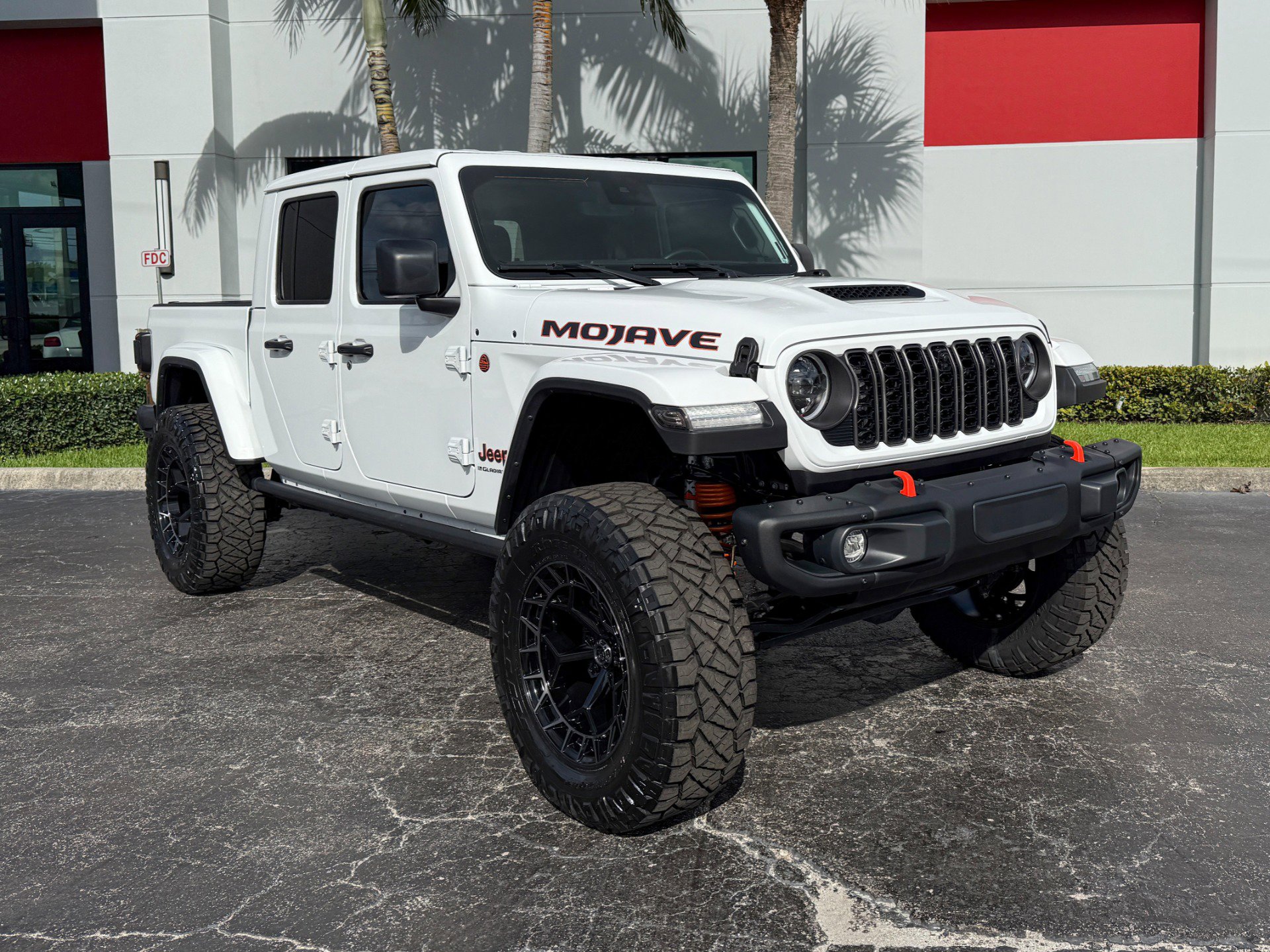 Used 2024 Jeep Gladiator Mojave AWD/4WD image 7