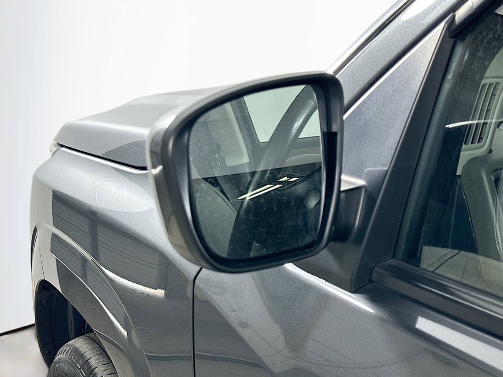 Used 2022 Nissan Frontier SV AWD/4WD image 35